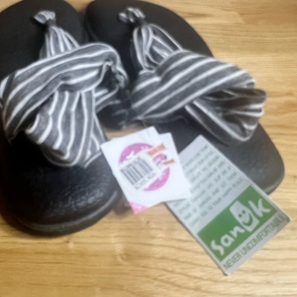 Sanuk Yoga Sandals Flip Flops Women's size 7 - Picture 2 of 6